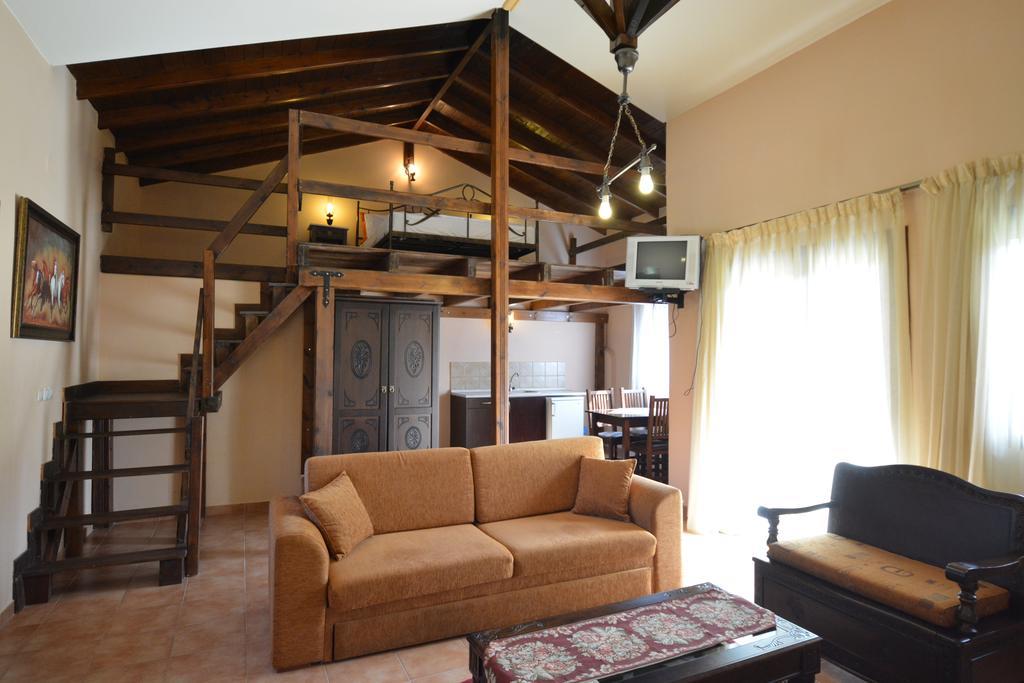 Guesthouse Rodamos 탁시아르히스 외부 사진