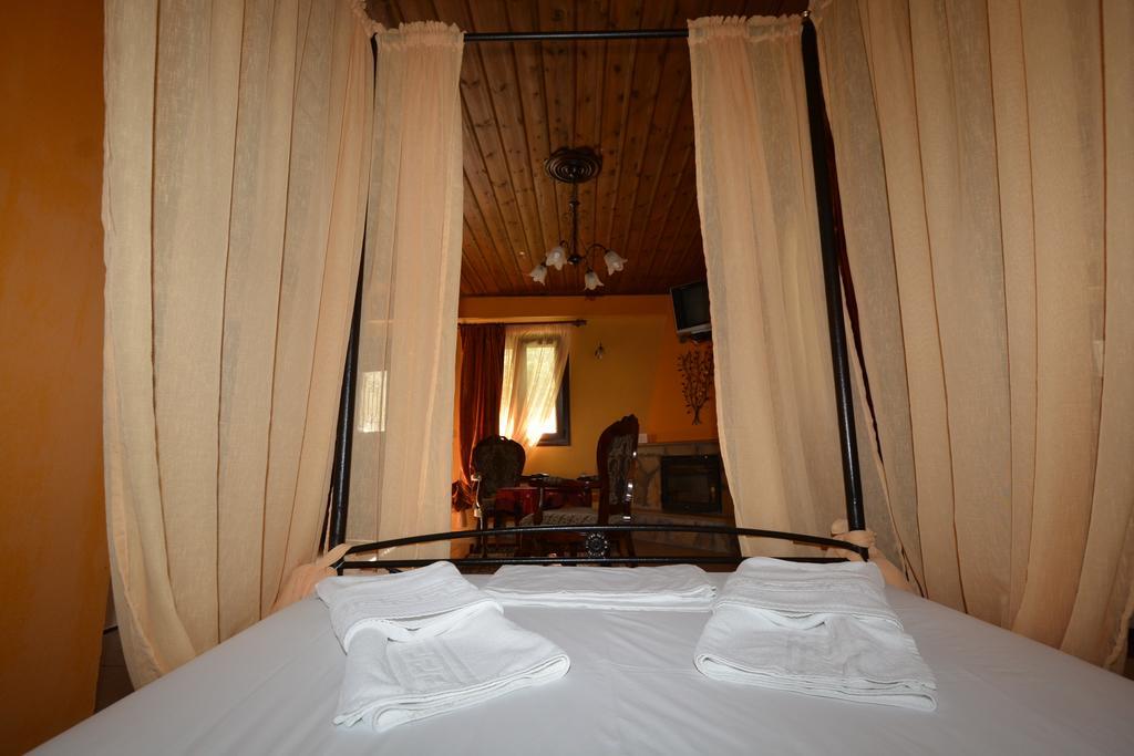Guesthouse Rodamos 탁시아르히스 외부 사진