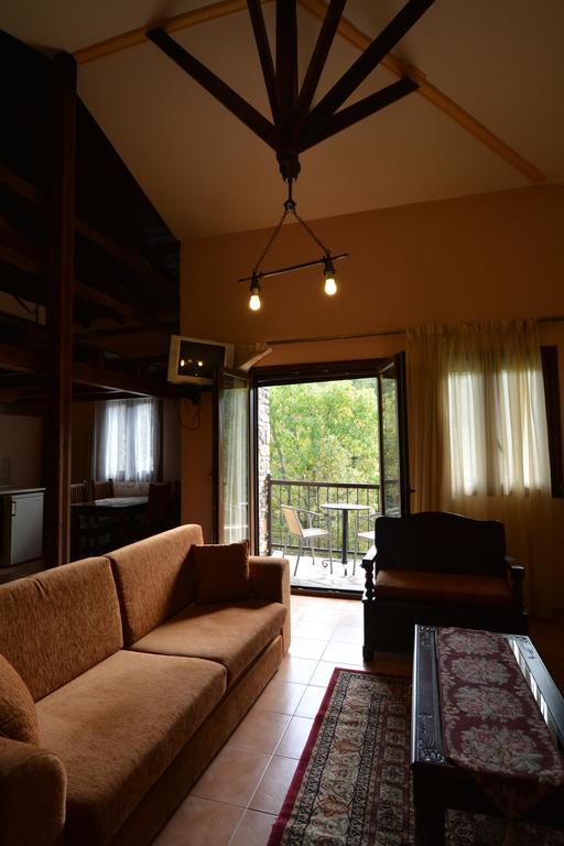 Guesthouse Rodamos 탁시아르히스 외부 사진