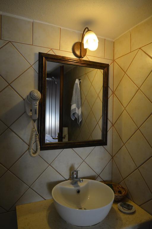 Guesthouse Rodamos 탁시아르히스 외부 사진